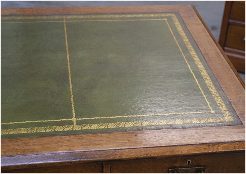 2079 Antique Oak Arts & Crafts Pedestal Desk Green Leather - Hand Tooled (1)